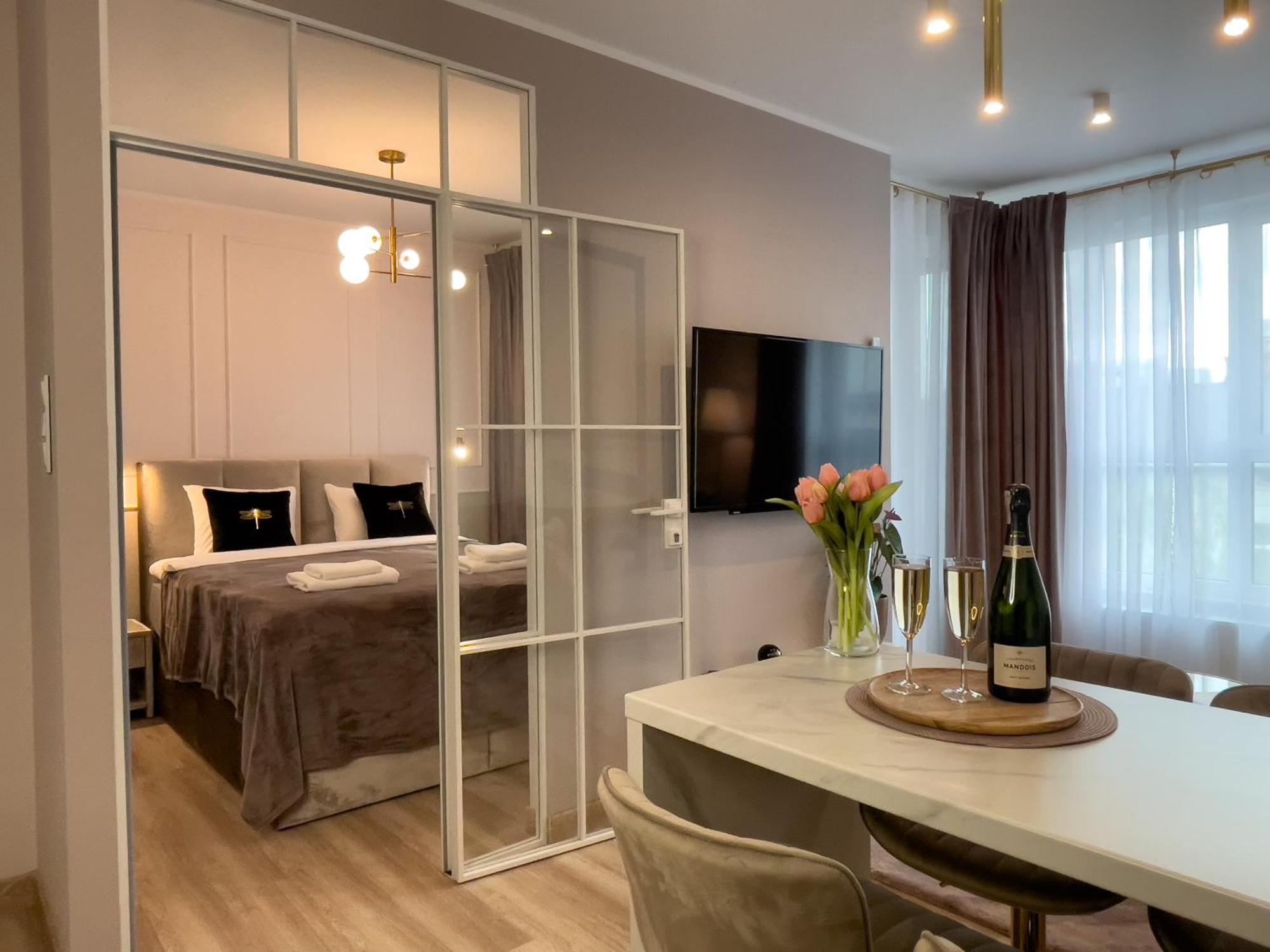 Urban Apartments Luxury Opolska 10 No 29, Free Garage, Self Check-In Katowice Luaran gambar